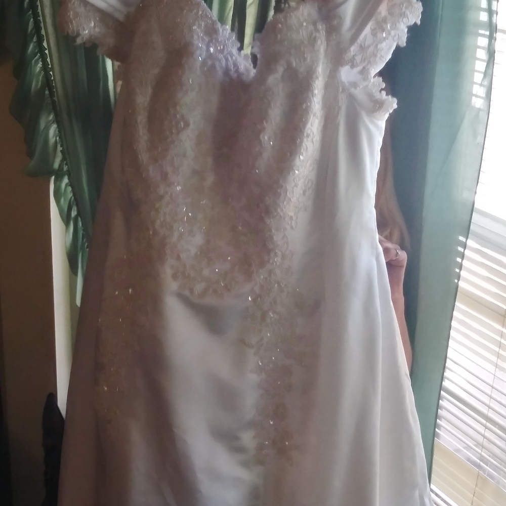 Davids bridal gown with train